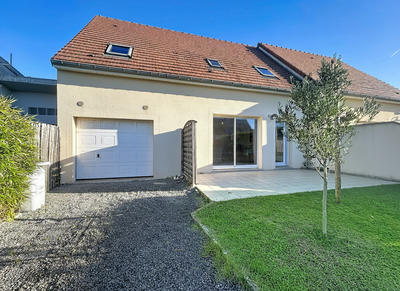Maison - 92 m² - 5 pièces