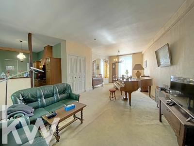 Maison - 200 m² - 9 pièces