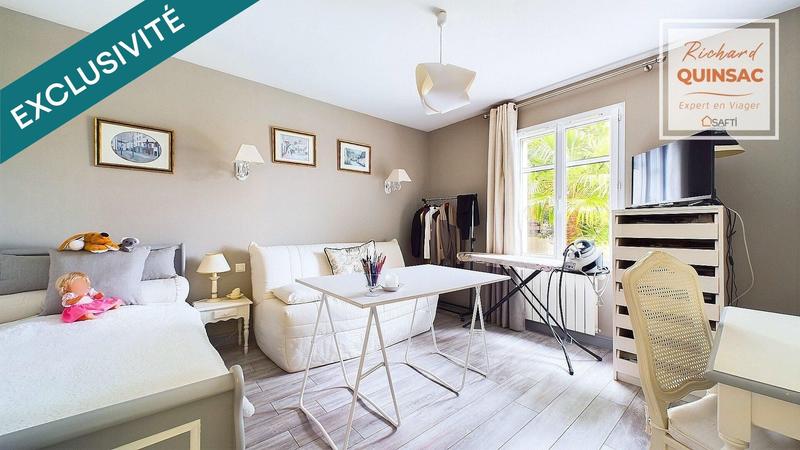 Maison - 208 m² - 9 pièces