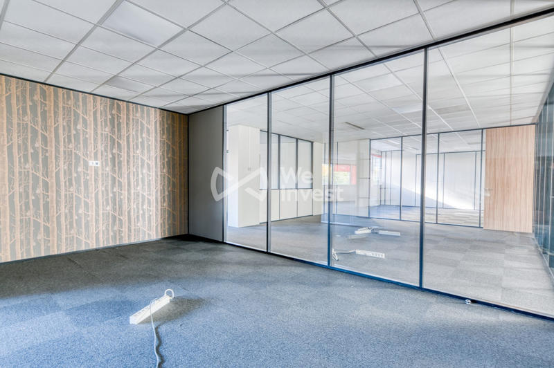 Bureau - 600 m²