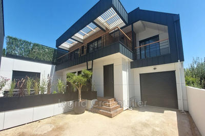 Villa - 212 m² - 6 pièces