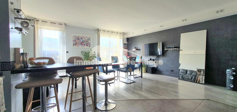 Appartement - 100 m² - 5 pièces