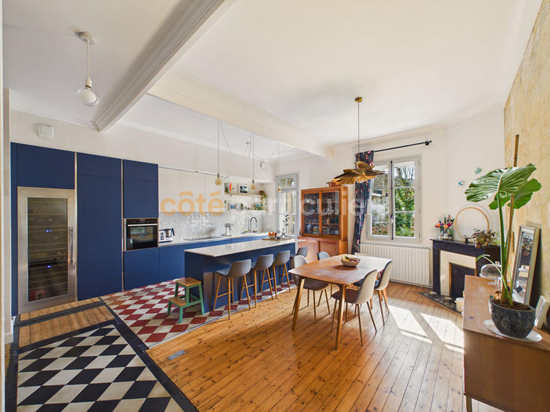 Maison - 157 m² - 6 pièces