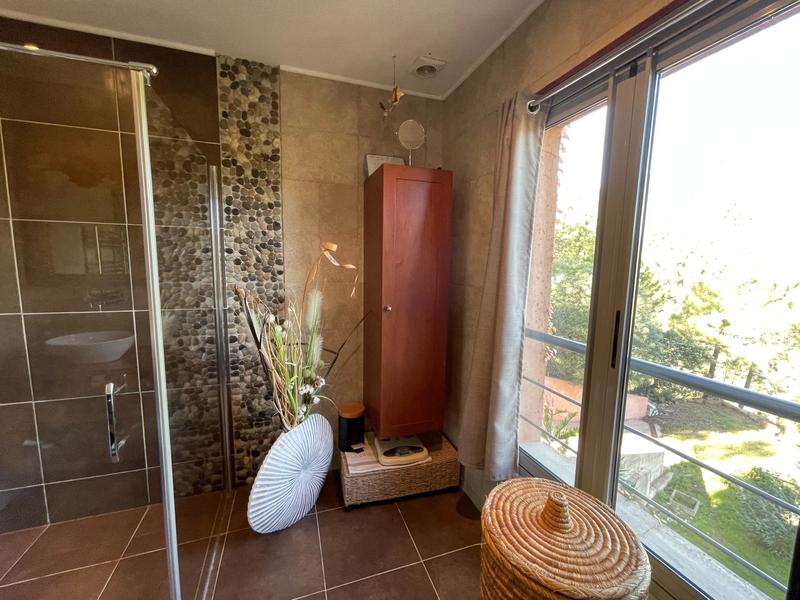 Villa - 183 m² - 6 pièces