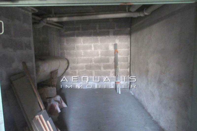 Parking / Garage - 9 m²