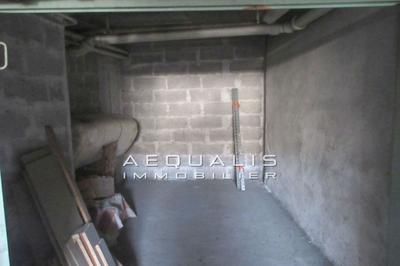 Parking / Garage - 9 m²