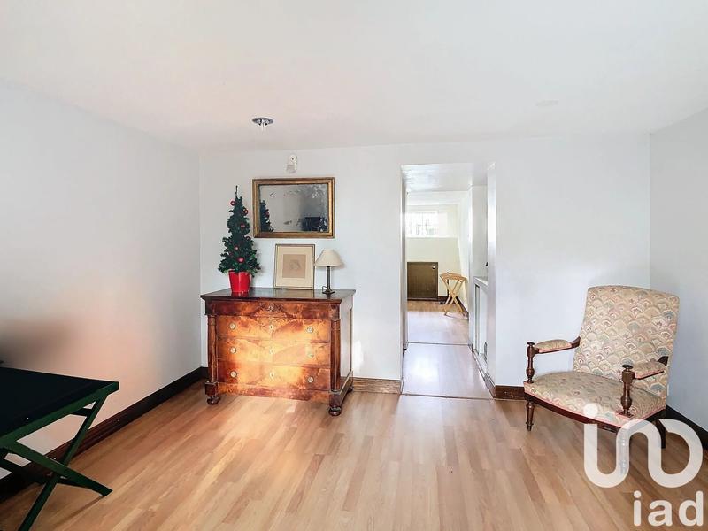 Maison - 260 m² - 10 pièces