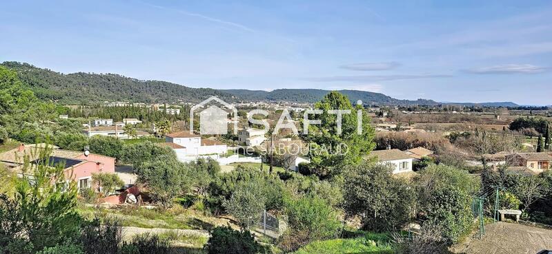 Maison - 250 m² - 10 pièces