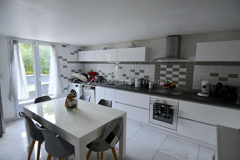 Villa - 200 m² - 7 pièces