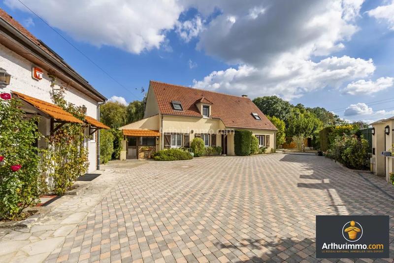 Maison - 223 m² - 7 pièces