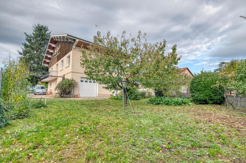 Maison traditionnelle - 191 m² - 7 pièces