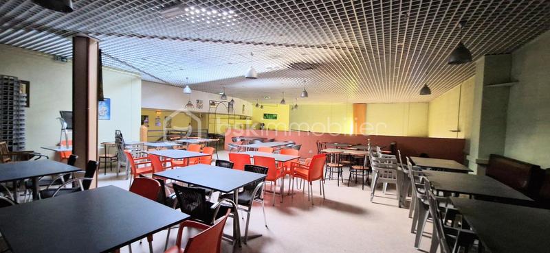 Local commercial - 396 m² - 8 pièces