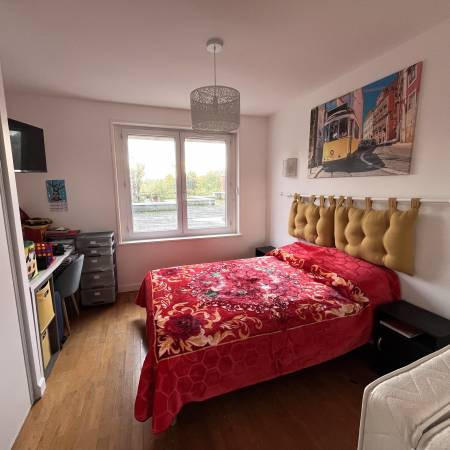 Maison - 216 m² - 8 pièces