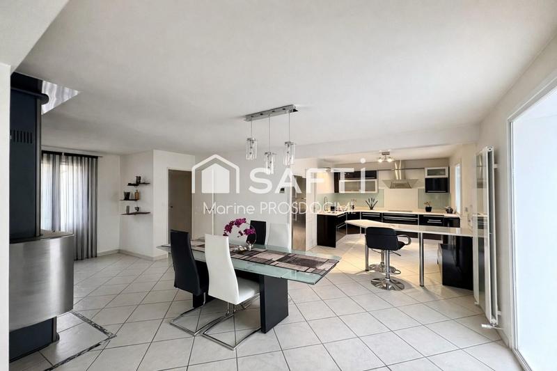 Maison - 110 m² - 4 pièces