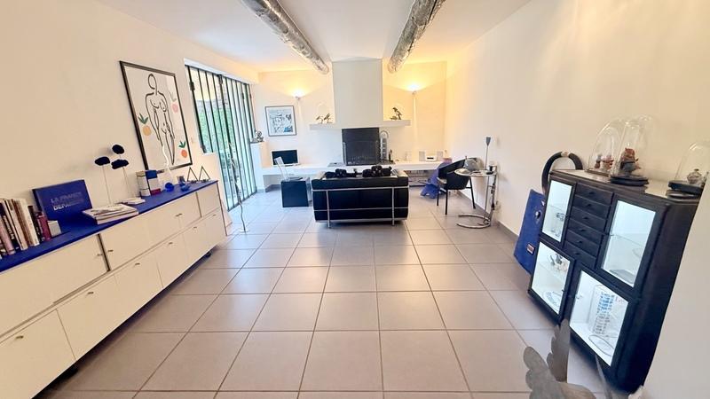 Maison - 289 m² - 5 pièces