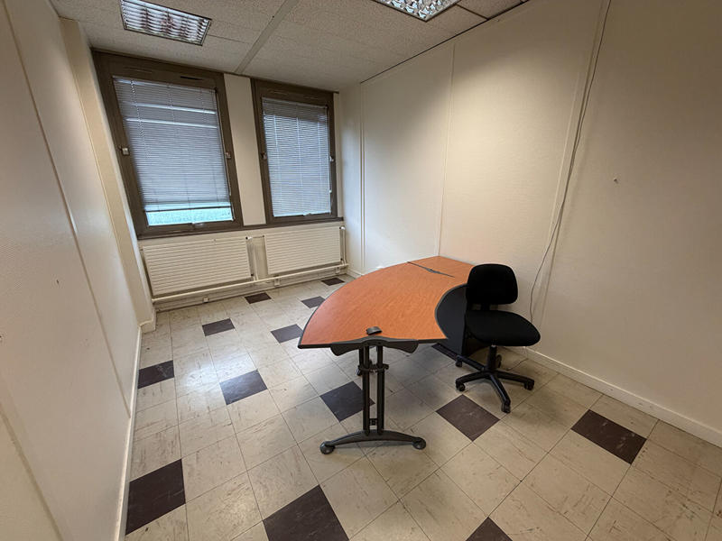 Local d'activité / Entrepôt - 80 m²