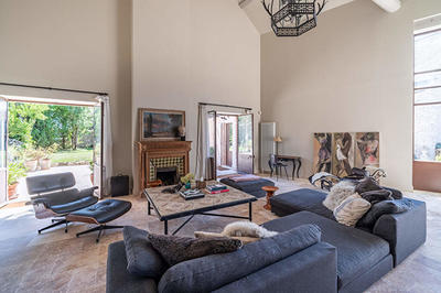 Demeure - 260 m² - 6 pièces