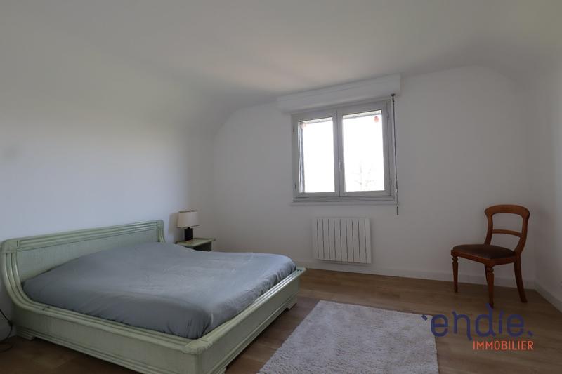 Maison - 232 m² - 8 pièces