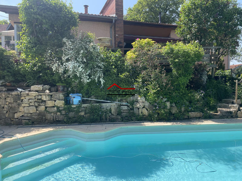 Maison - 200 m² - 10 pièces