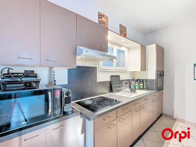 Maison - 96 m² - 3 pièces