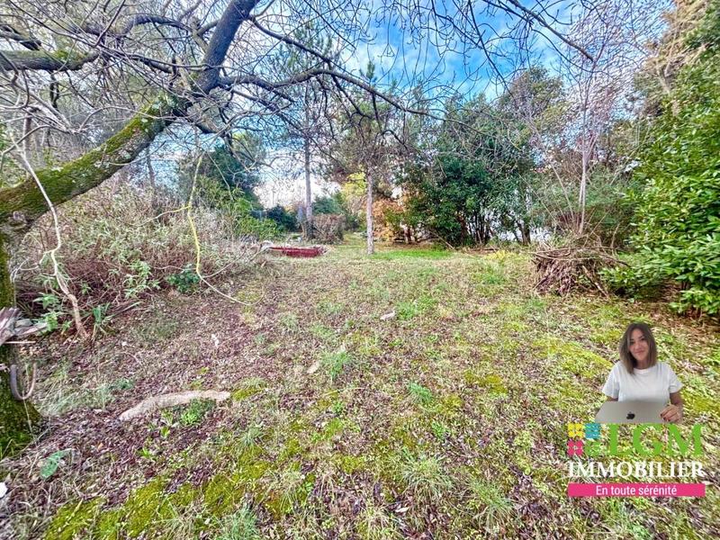 Immeuble - 90 m² - 2 pièces