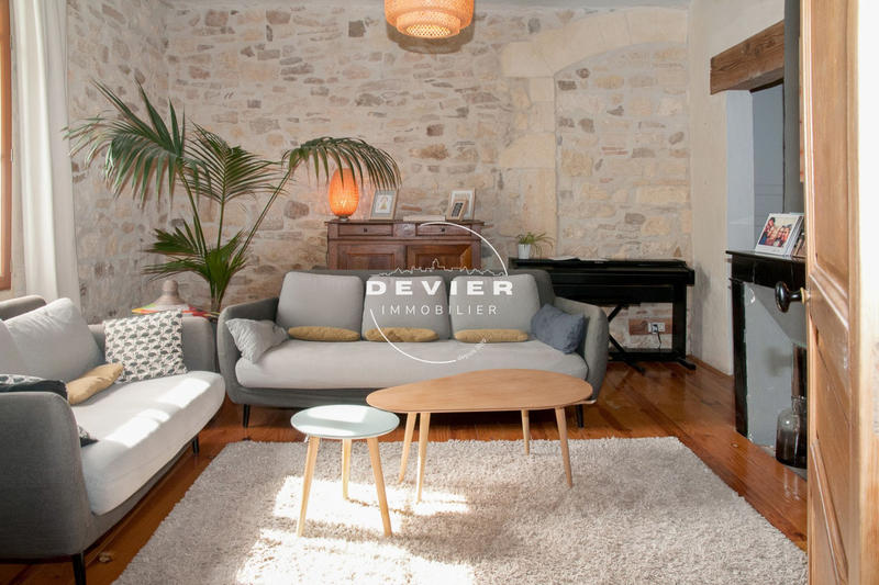 Maison - 196 m² - 8 pièces