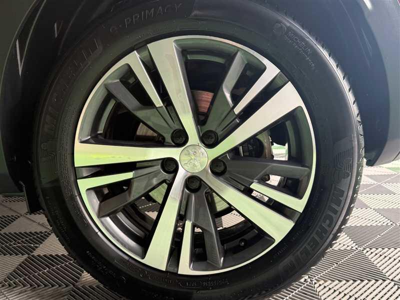 Peugeot 3008 1.5 BlueHDi 130ch s&amp;S Eat8 Allure Pack