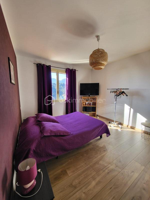 Villa - 247 m² - 5 pièces