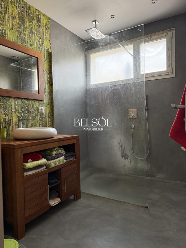 Maison - 98 m² - 5 pièces