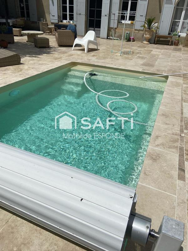 Maison - 342 m² - 10 pièces