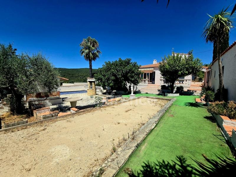 Maison - 180 m² - 5 pièces