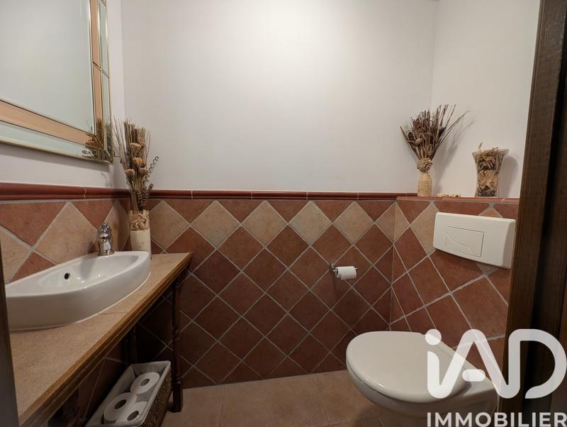 Maison - 195 m² - 8 pièces