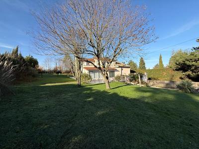 Maison - 180 m² - 5 pièces