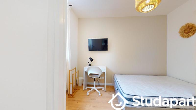 Chambre - 13 m² - 1 pièce