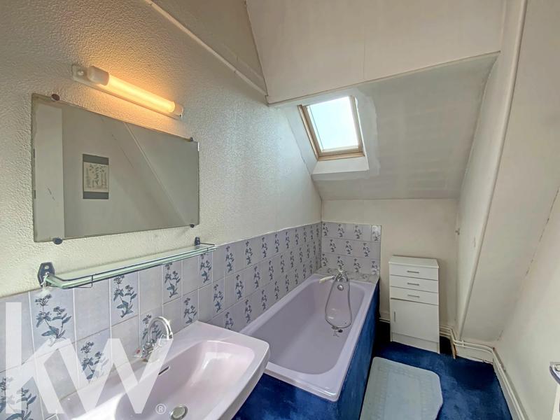 Maison - 200 m² - 9 pièces