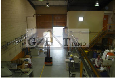 Entrepôt - 1 947 m²