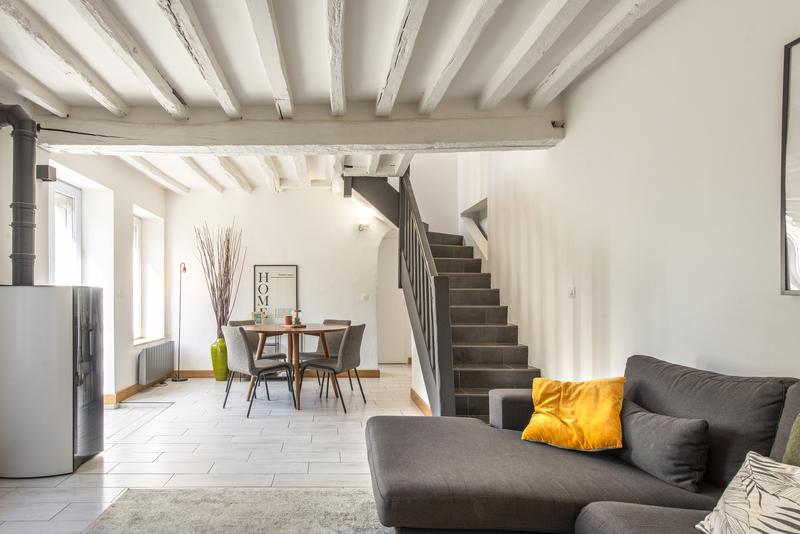 Maison - 285 m² - 7 pièces