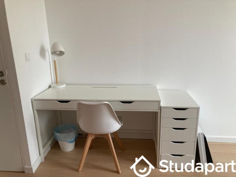 Chambre - 14 m² - 1 pièce