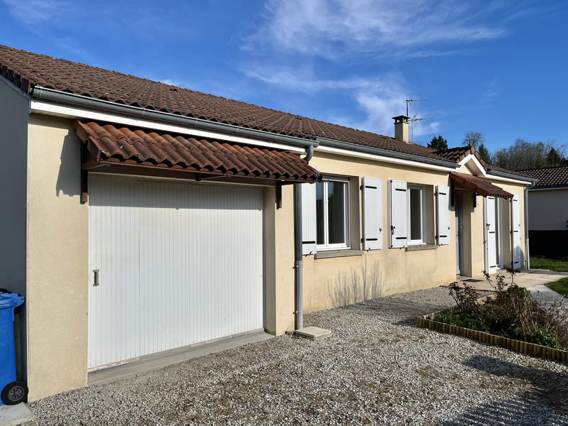 Maison - 90 m² - 5 pièces