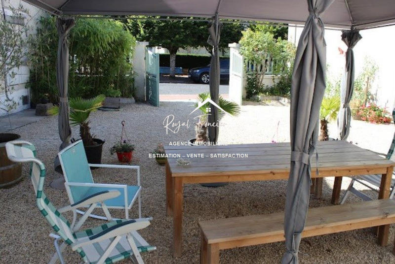 Maison ancienne - 560 m² - 30 pièces