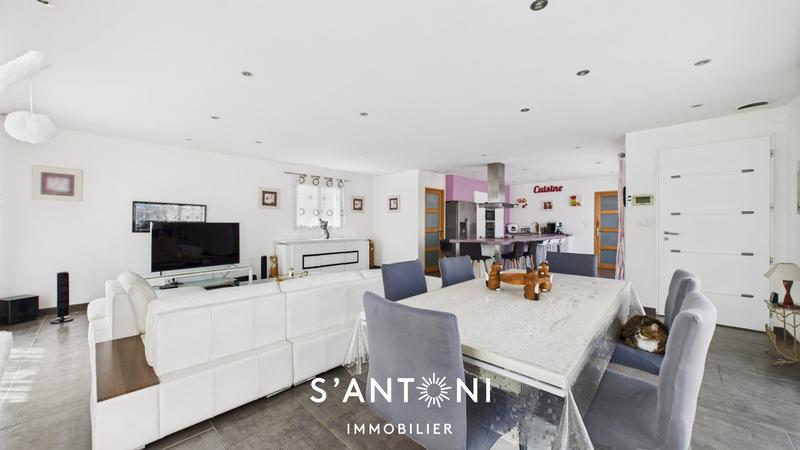 Maison - 135 m² - 4 pièces