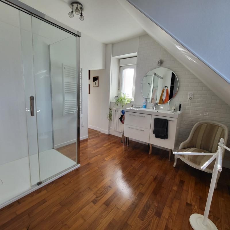 Maison de village - 184 m² - 8 pièces