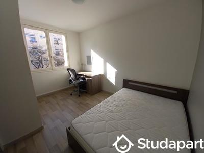 Chambre - 9 m² - 1 pièce