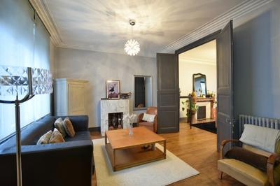 Maison - 208 m² - 8 pièces