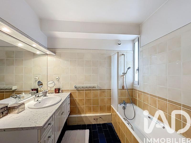 Appartement - 111 m² - 5 pièces