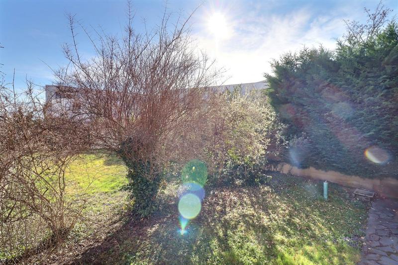 Maison traditionnelle - 107 m² - 4 pièces