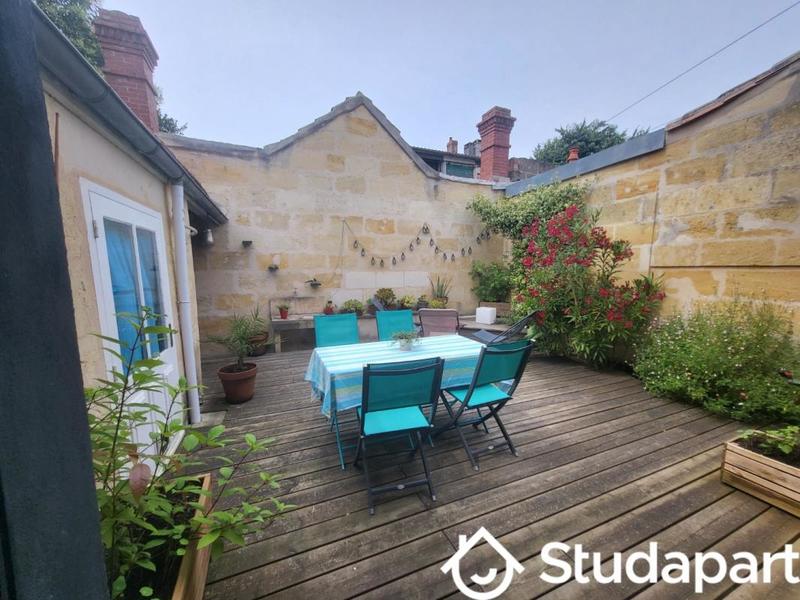 Chambre - 15 m² - 1 pièce