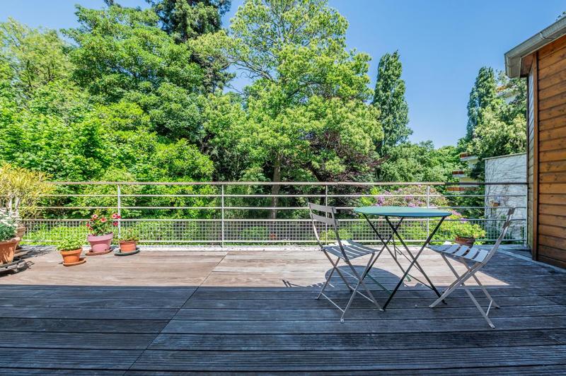 Maison - 235 m² - 8 pièces