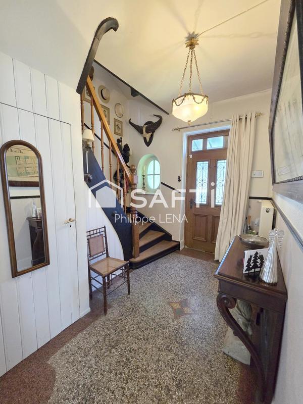 Villa - 194 m² - 8 pièces