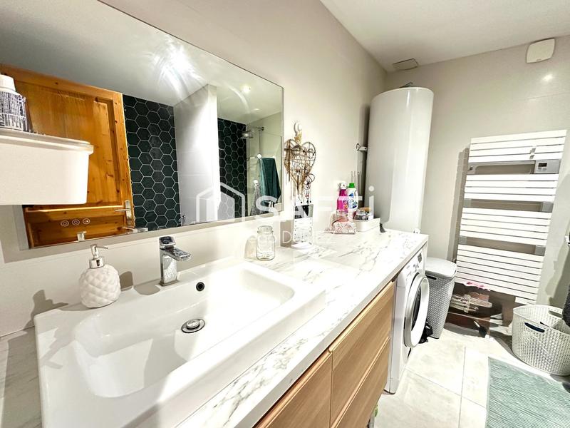 Maison - 95 m² - 5 pièces